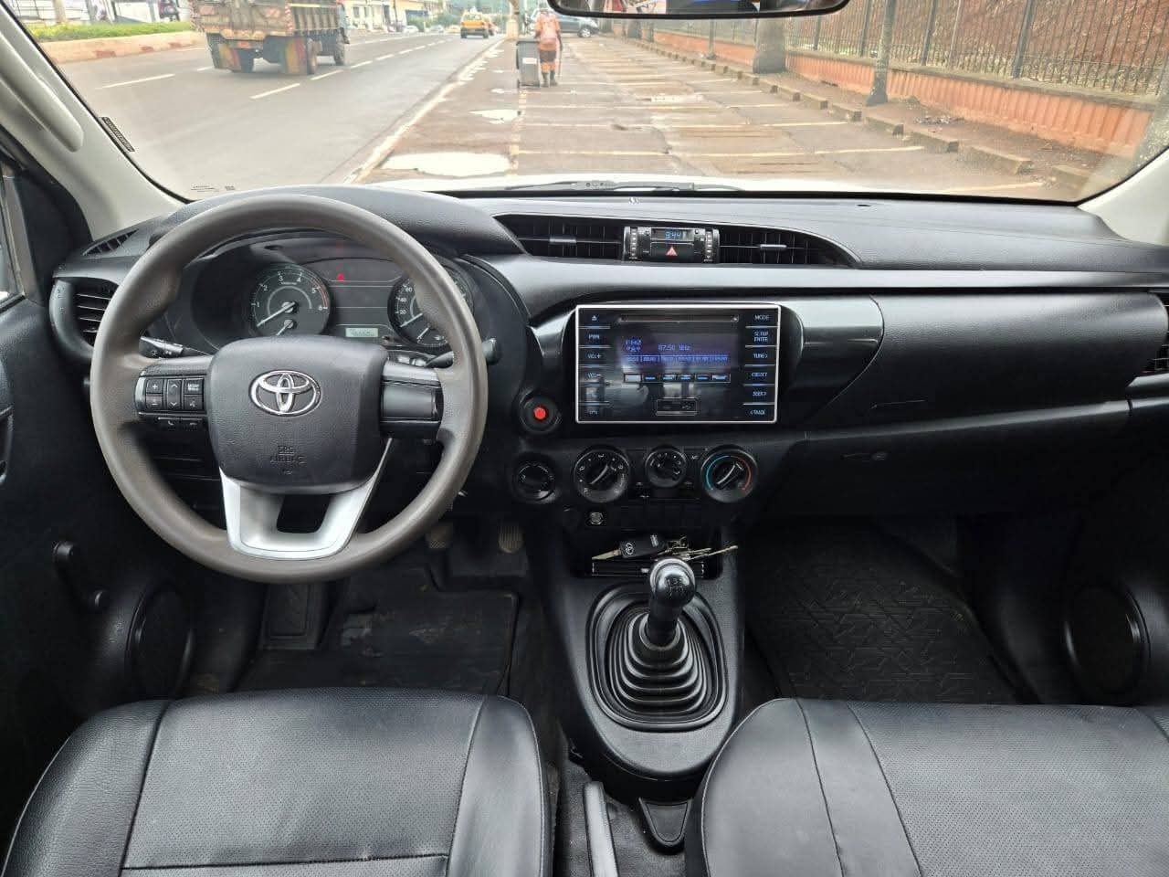 Hilux Pickup - Image 6