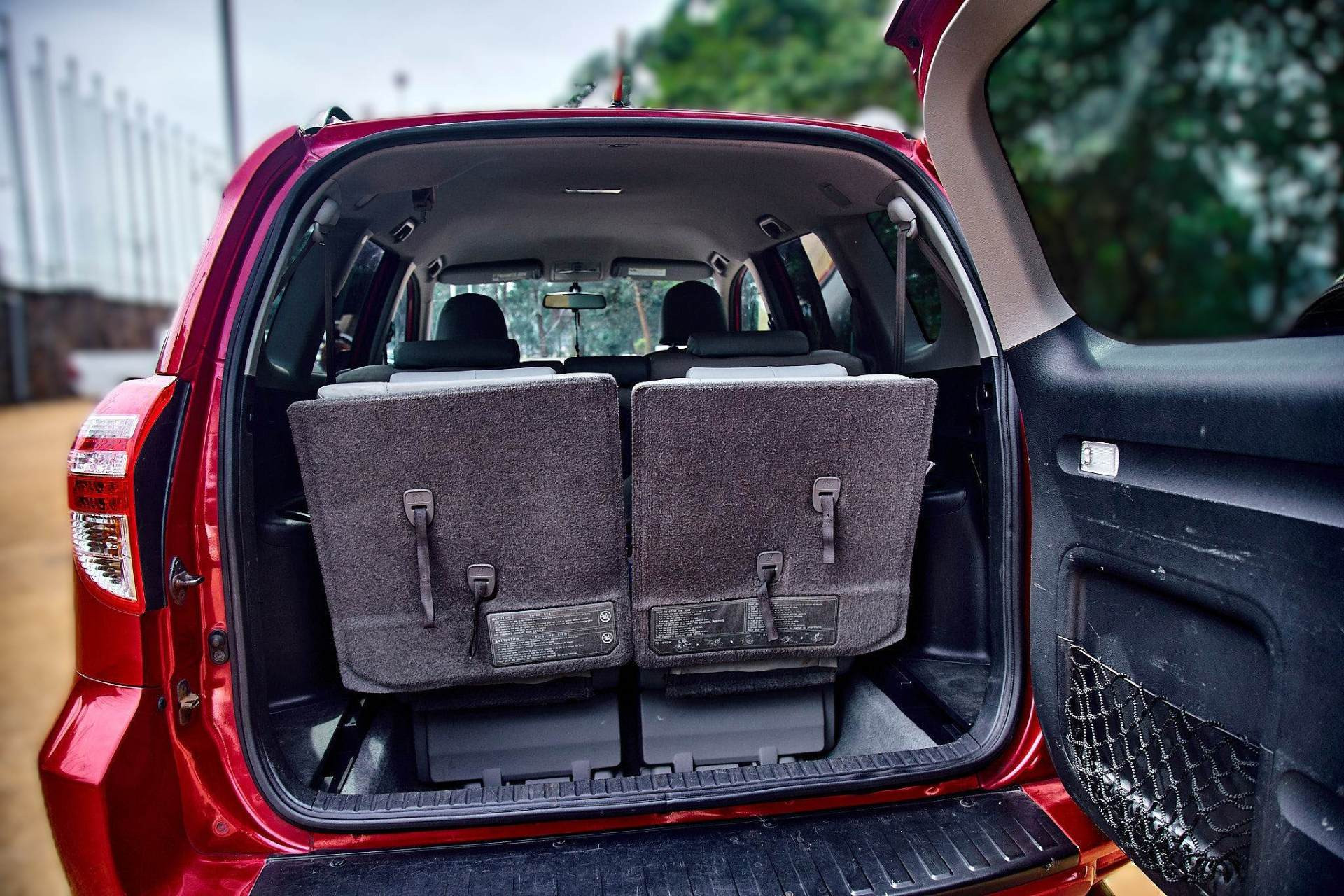 TOYOTA RAV4 2010 - Image 5