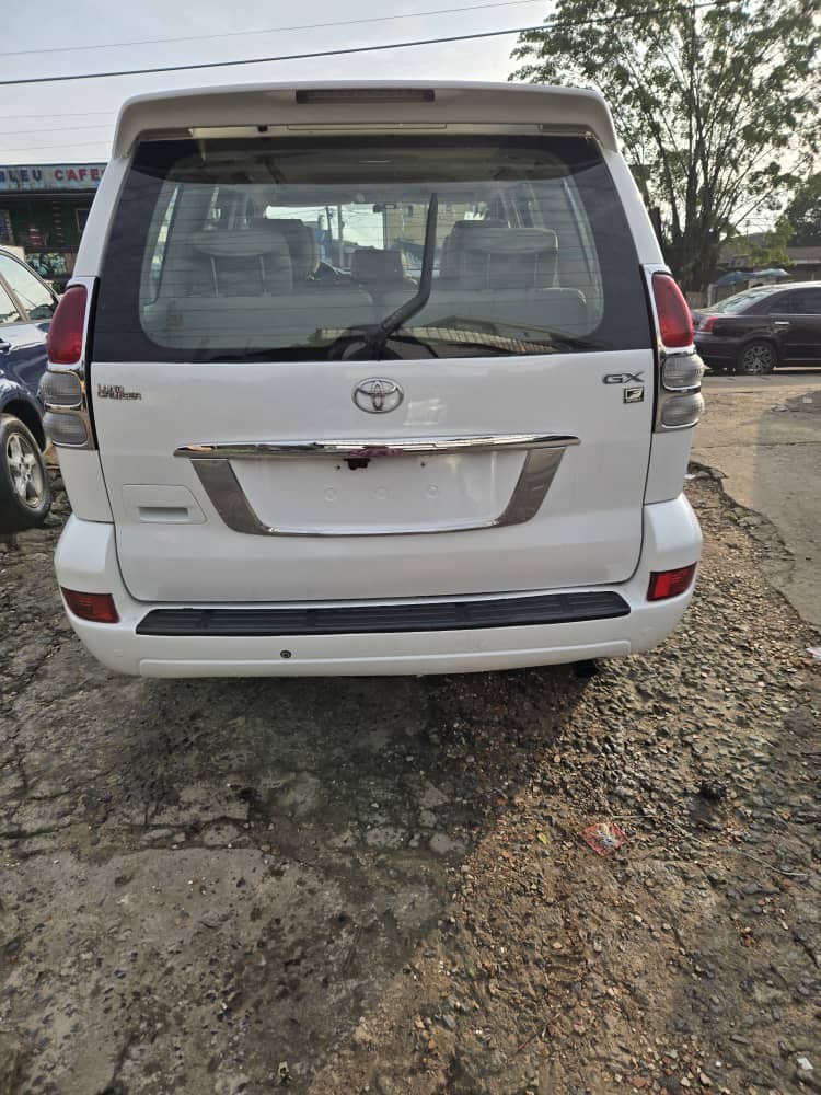 TOYOTA PRADO GX - Image 2