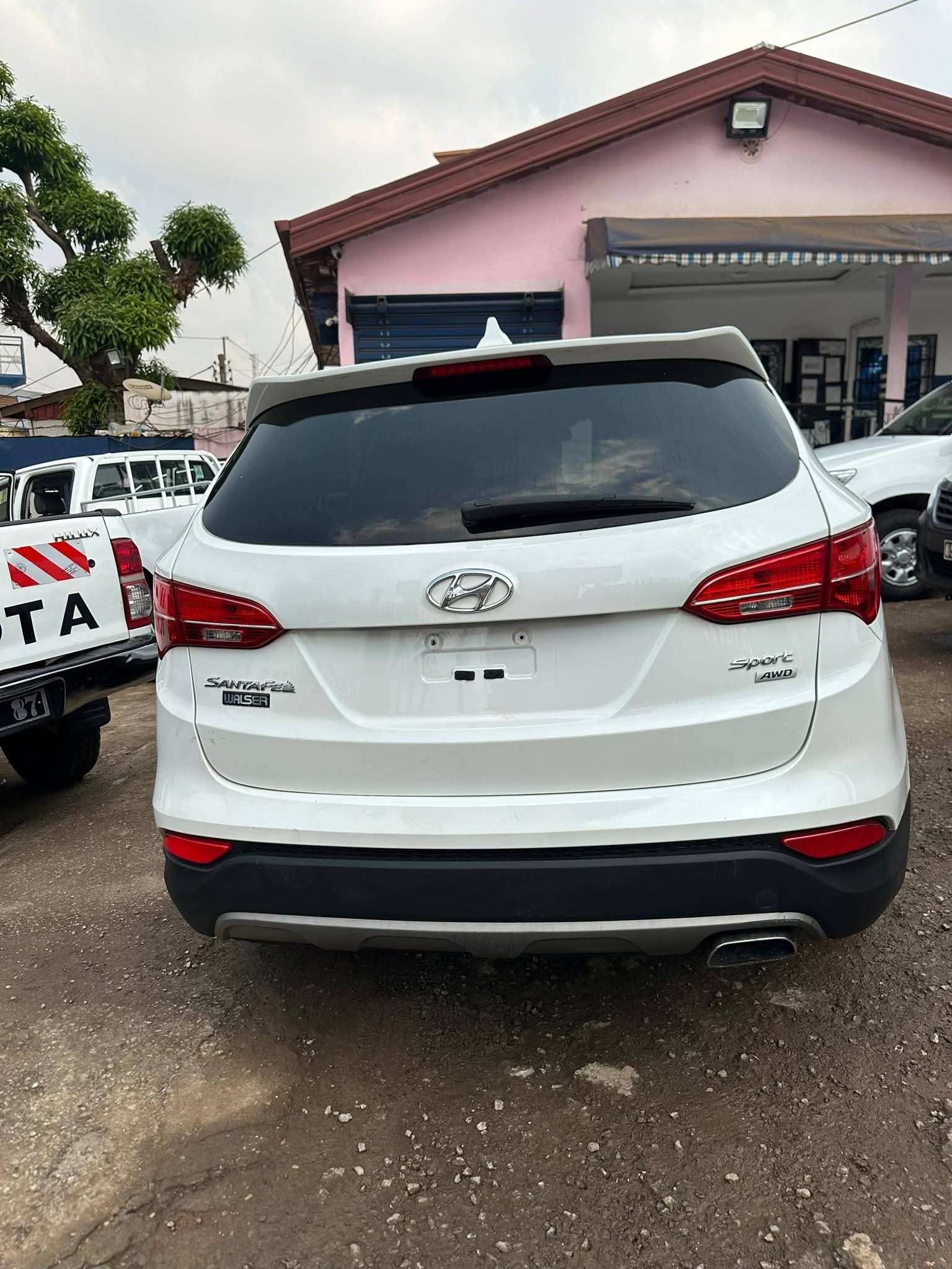 Hyundai Santafe - Image 2