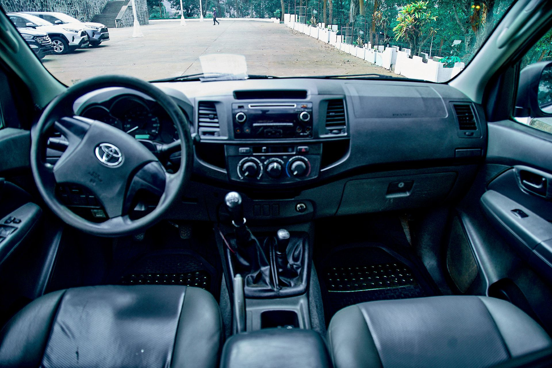 TOYOTA HILUX 2015 (CAMI) - Image 9