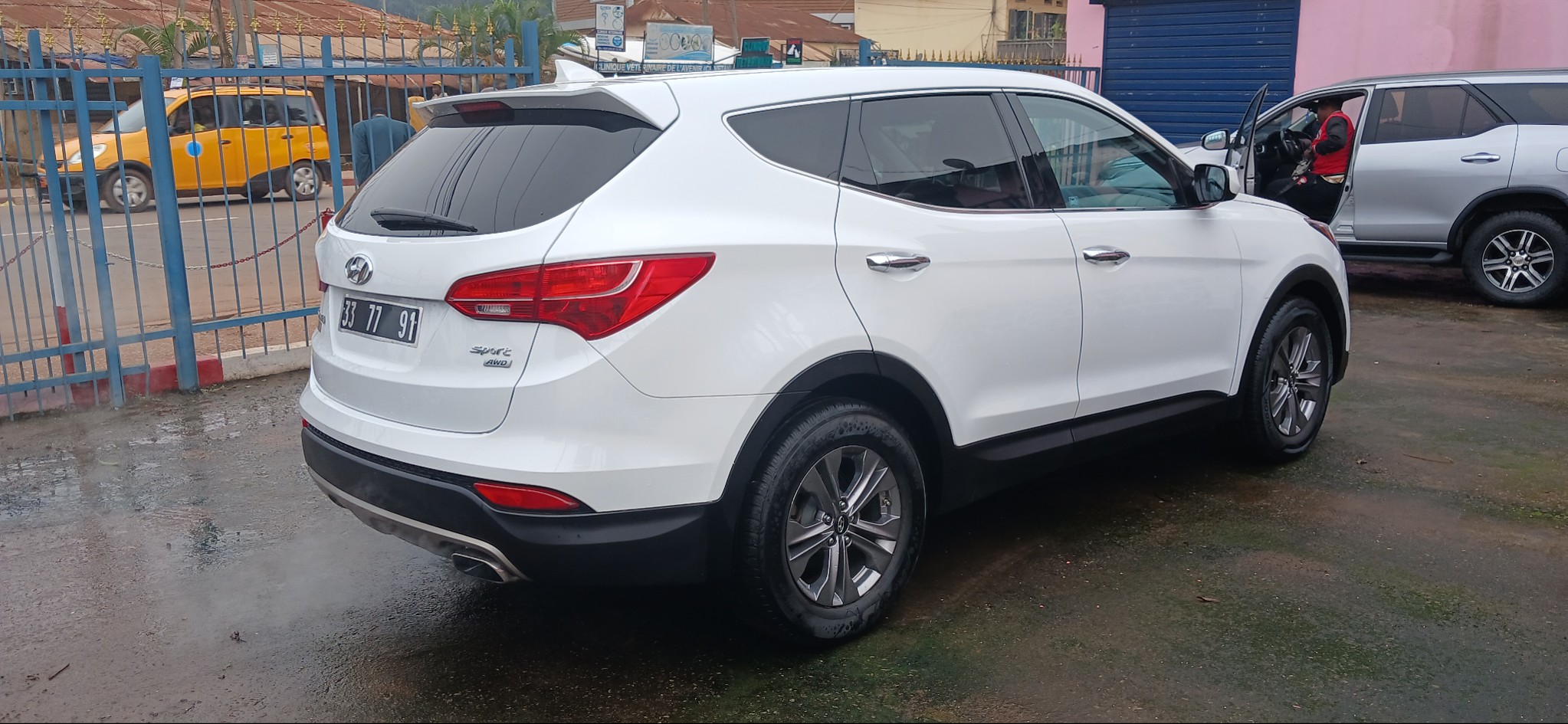 Hyundai Santafe - Image 3