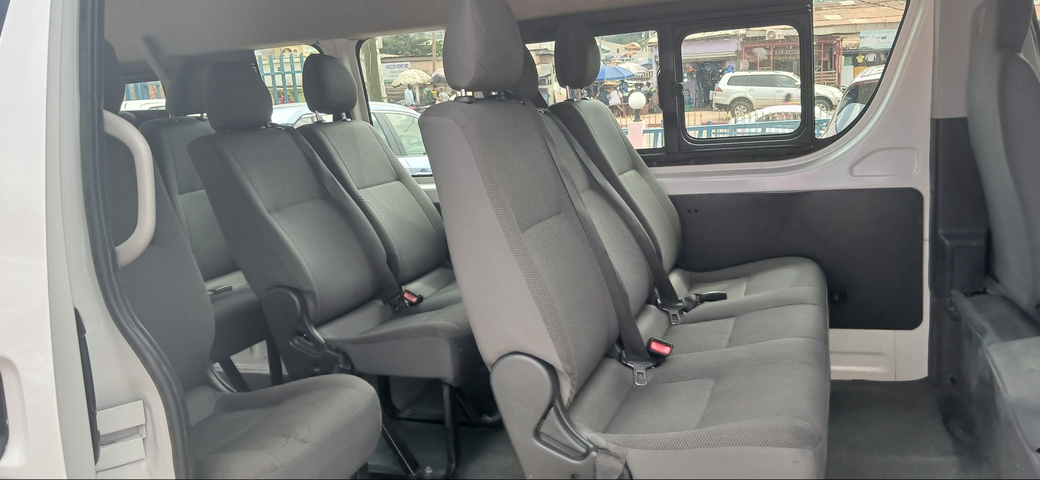 Toyota Hiace - Image 7