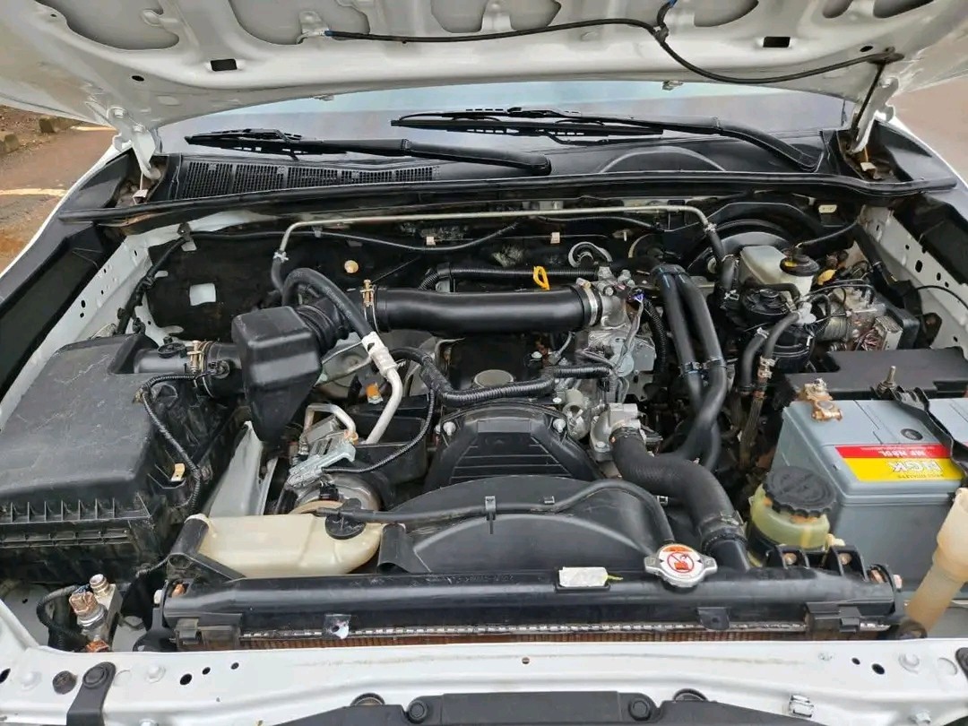 Hilux Pickup - Image 7