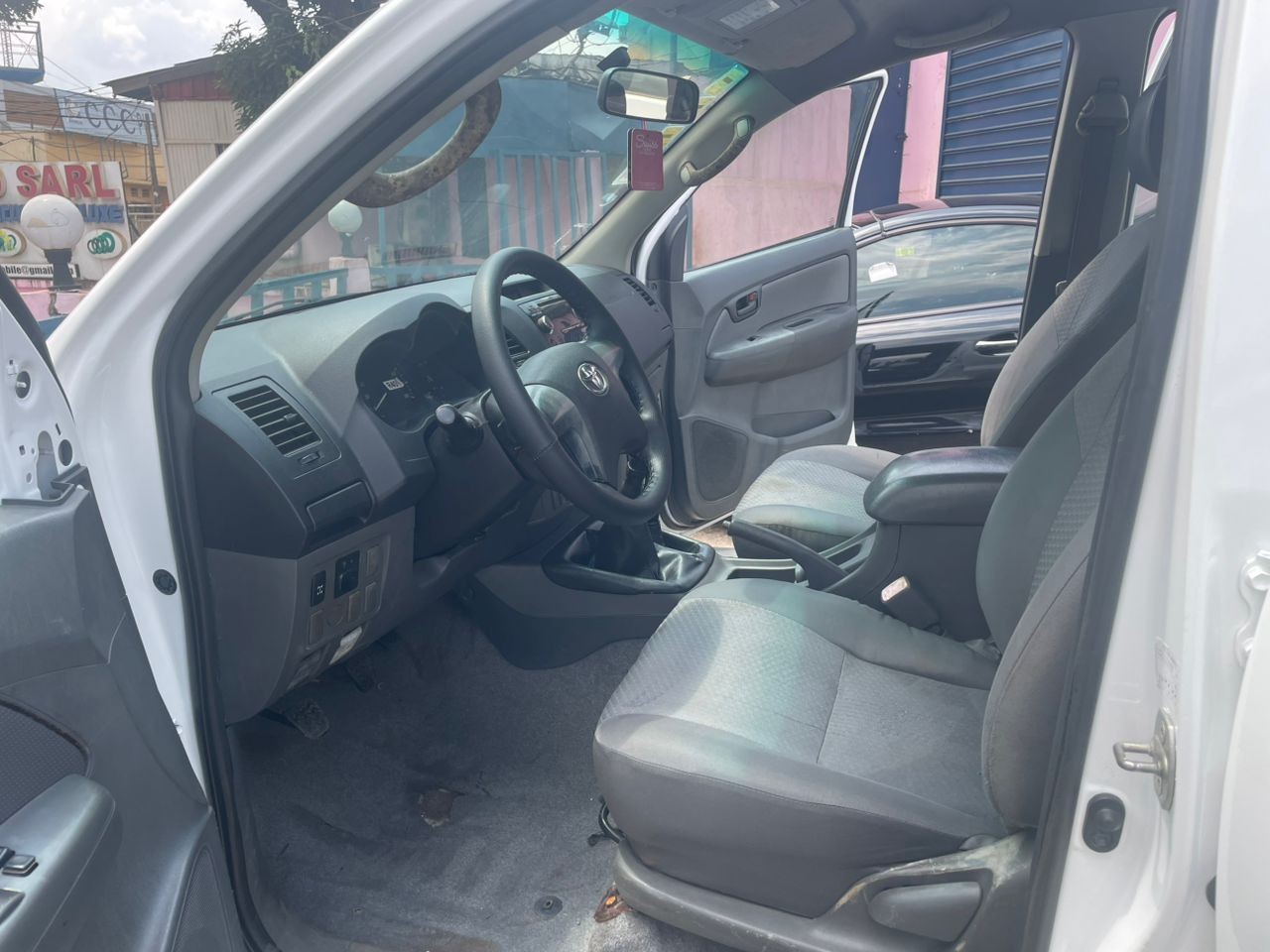 TOYOTA HILUX - Image 6