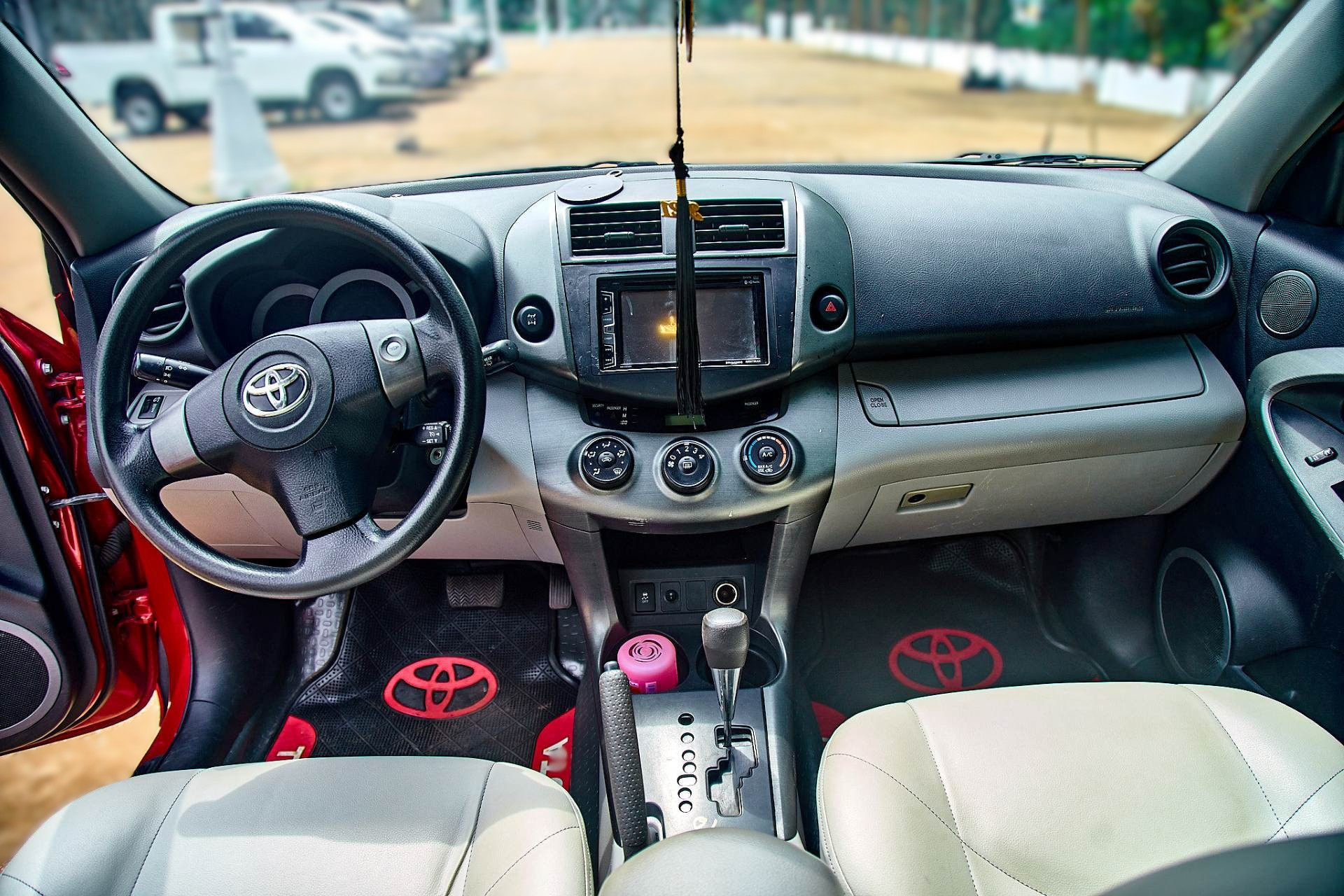 TOYOTA RAV4 2010 - Image 11