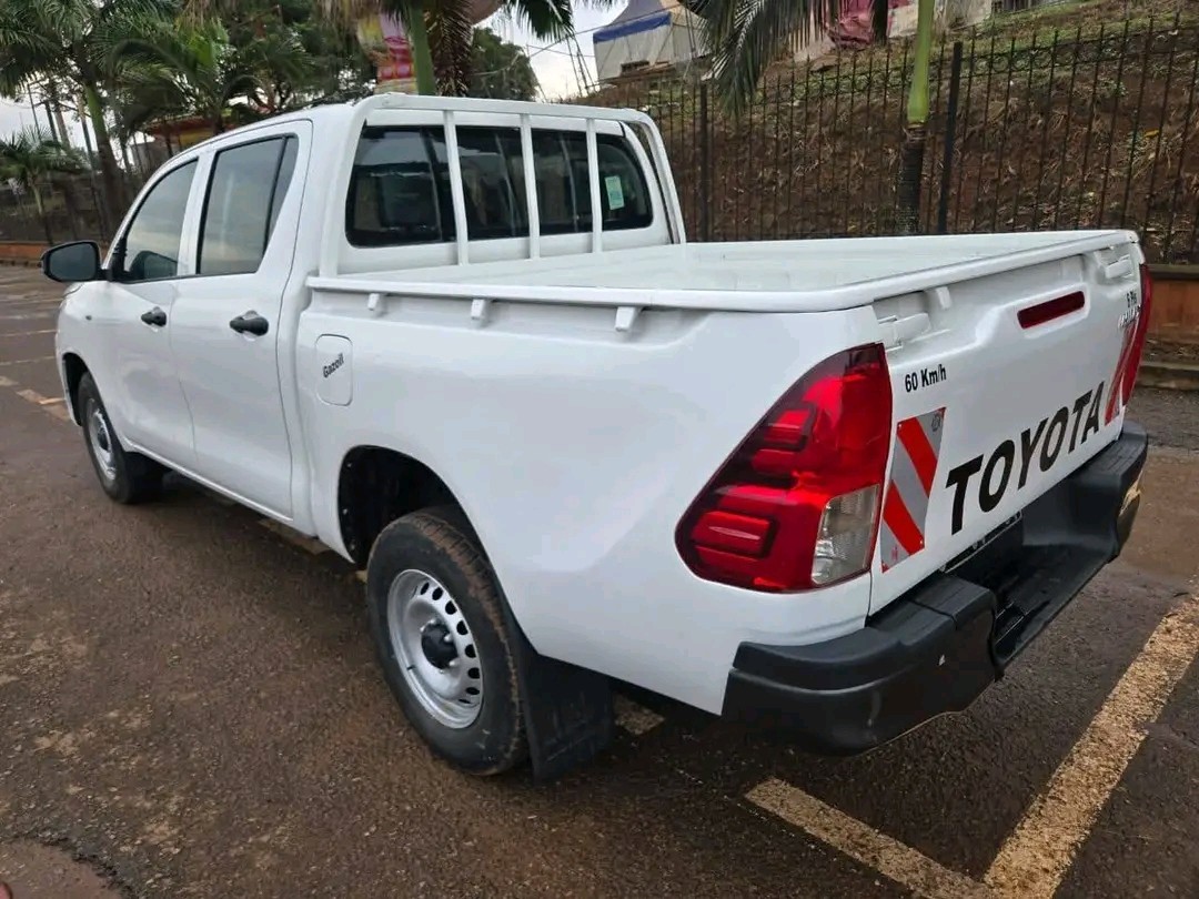 Hilux Pickup - Image 3