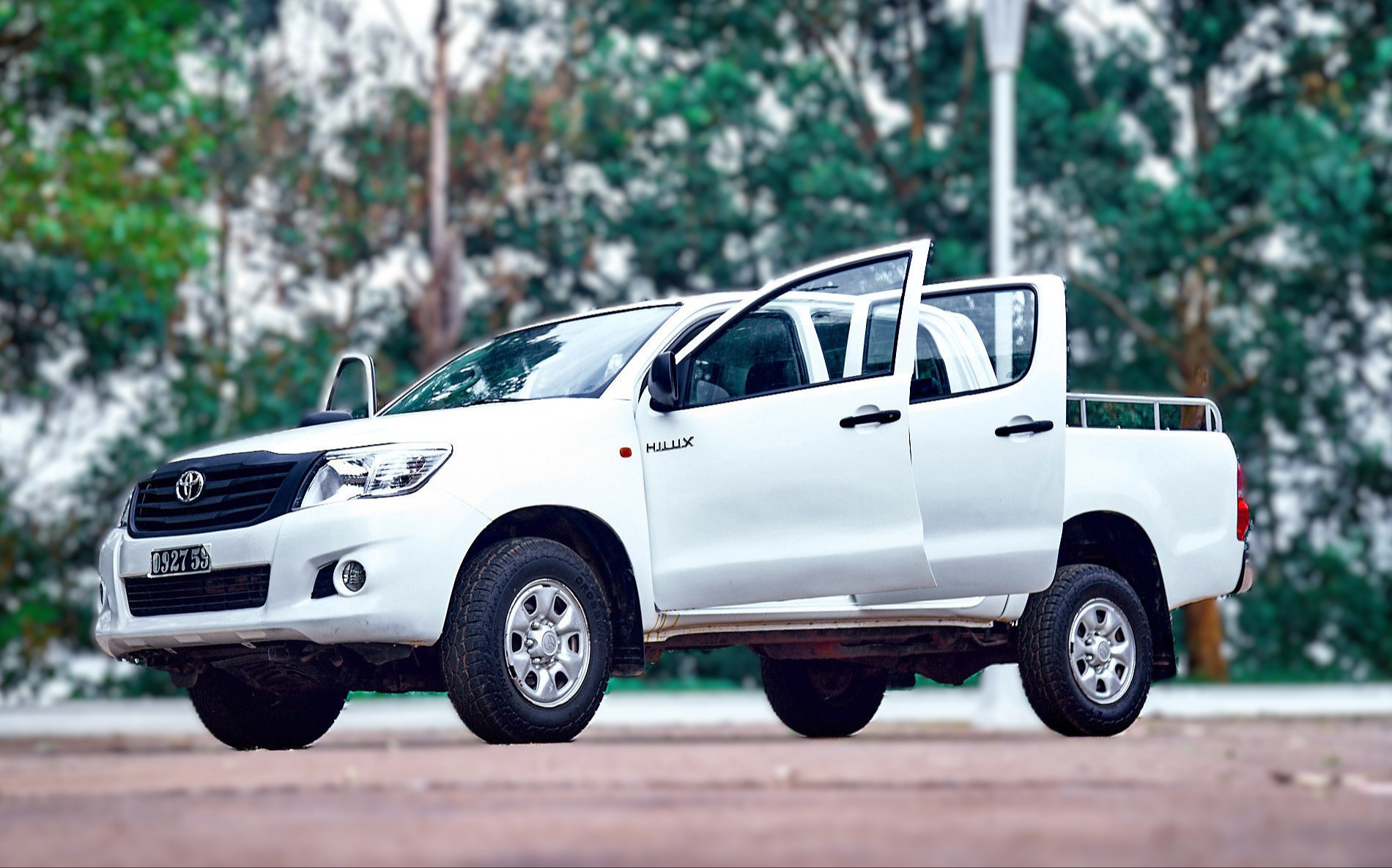 TOYOTA HILUX 2015 (CAMI) - Image 5