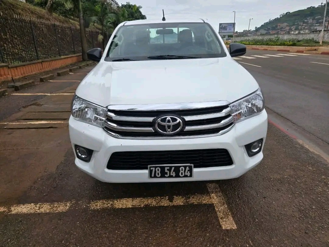 Hilux Pickup - Image 4