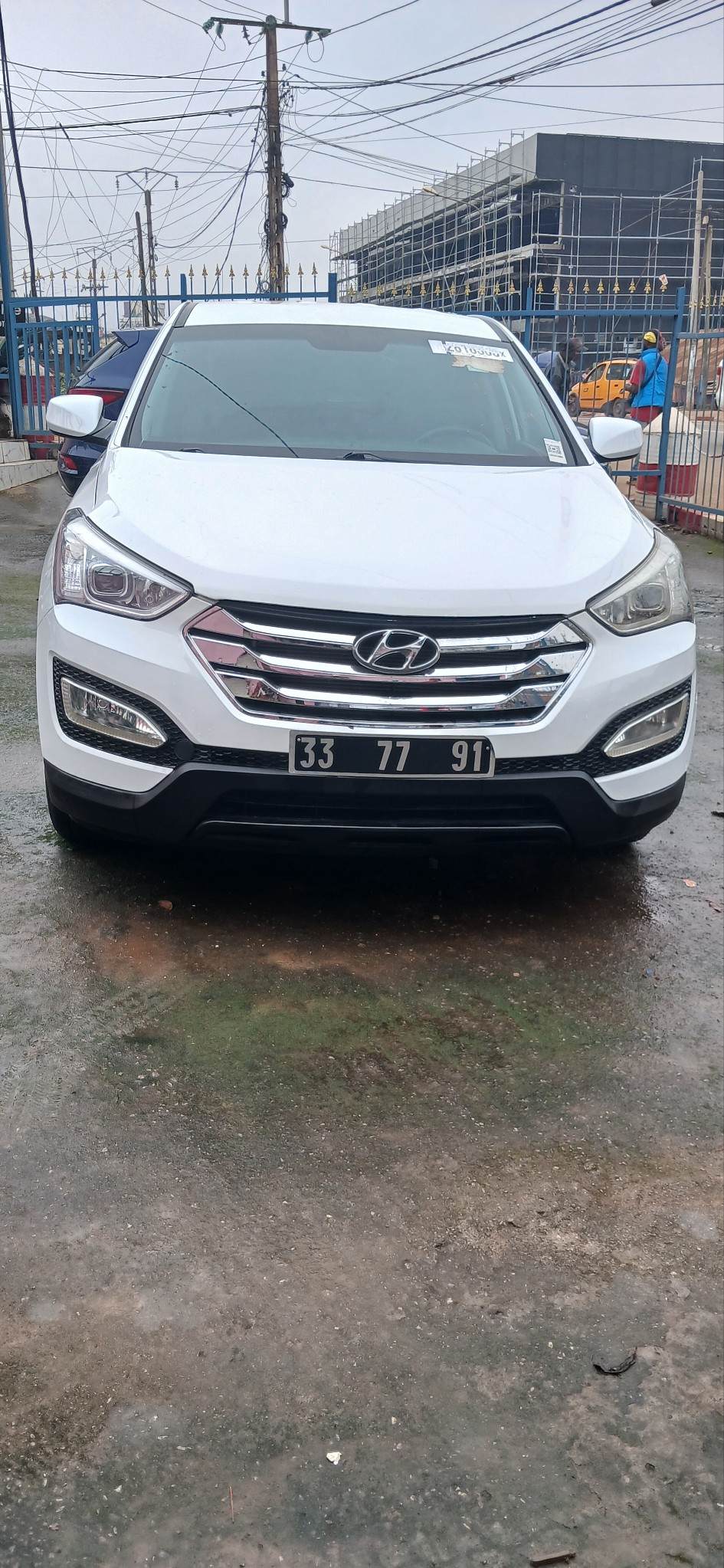 Hyundai Santafe - Image 1
