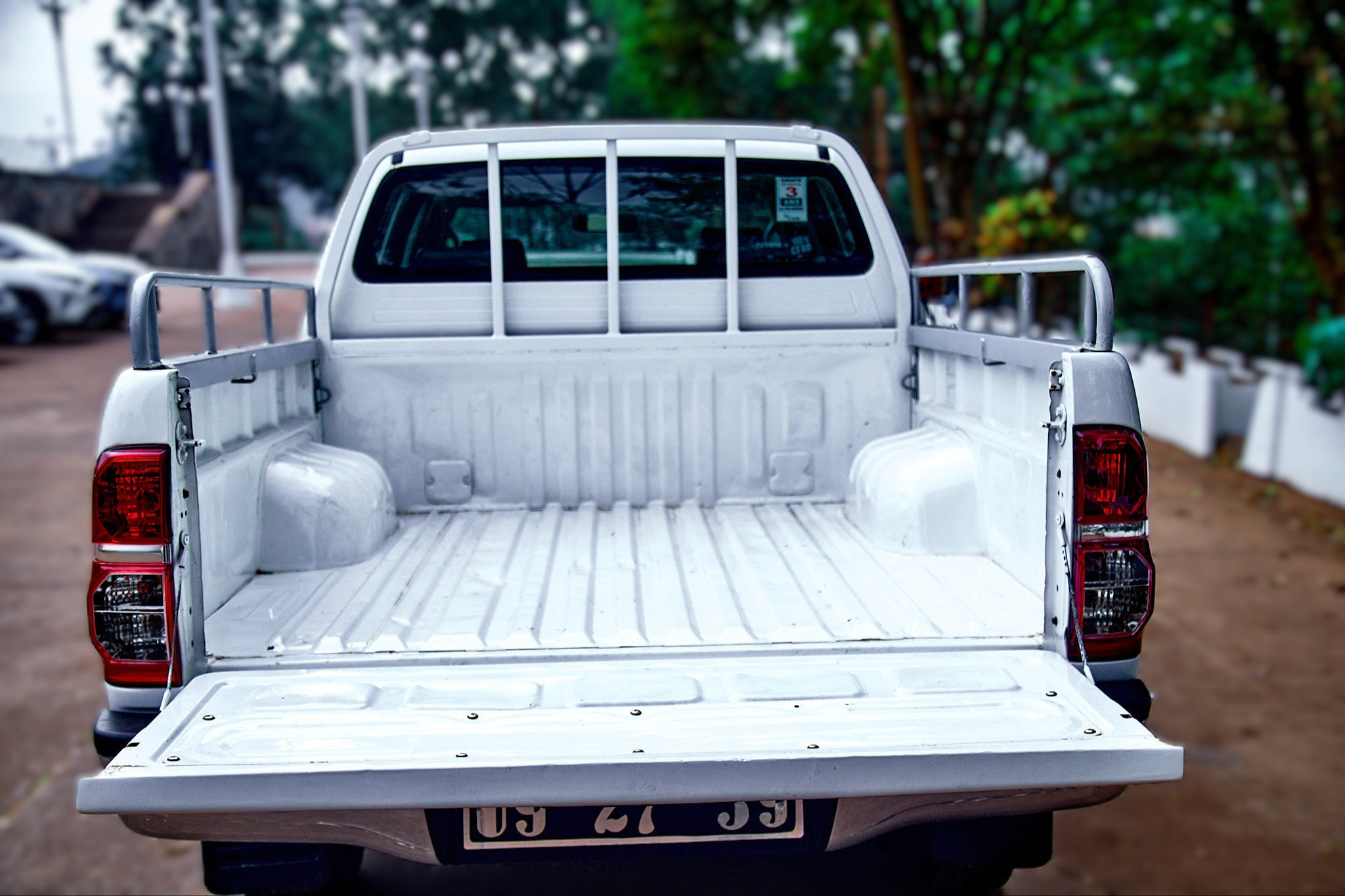 TOYOTA HILUX 2015 (CAMI) - Image 6