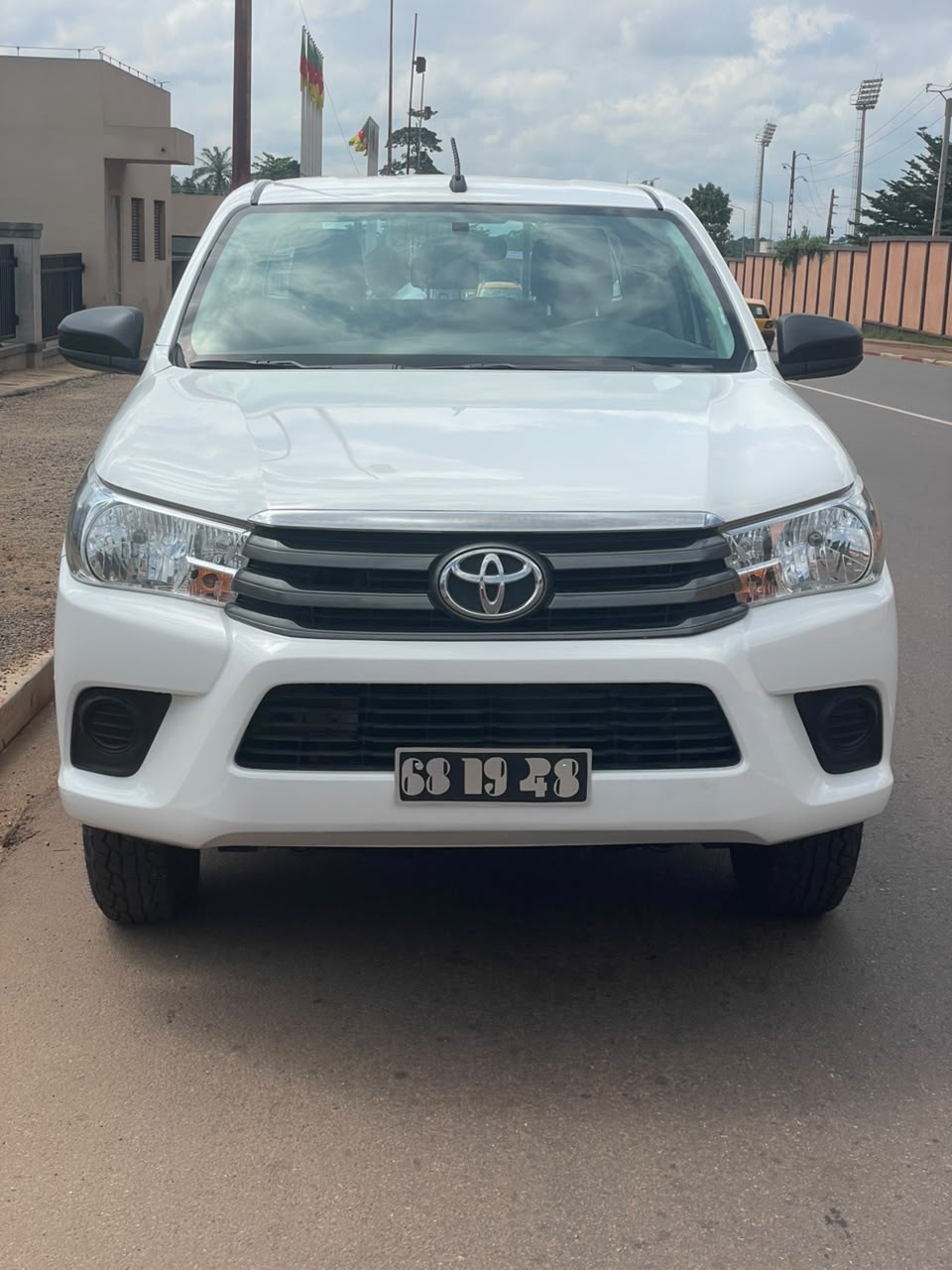 TOYOTA HILLUX - Image 5